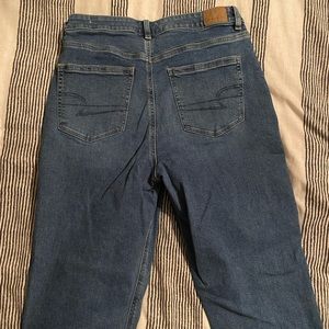 american eagle mom jeans